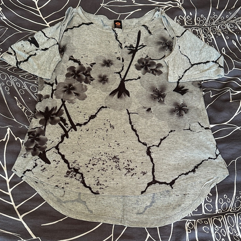 Chic Floral Black and Gray Women's Top